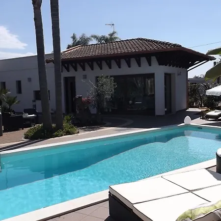 לינה וארוחת בוקר Del Salento Exclusive גאליפולי