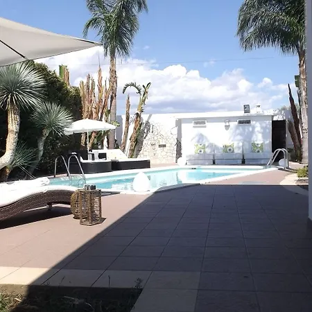 לינה וארוחת בוקר Del Salento Exclusive 4*