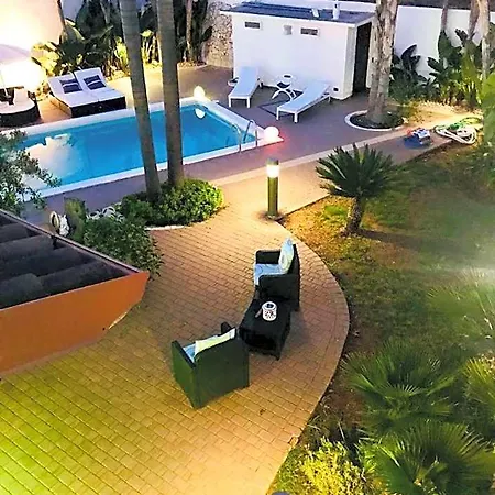 Del Salento Exclusive Couette-café 4*
