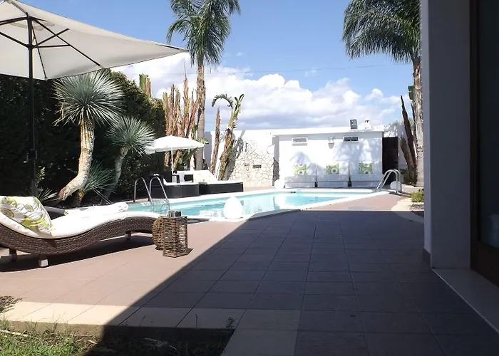 Alojamento de Acomodação e Pequeno-almoço Del Salento Exclusive 4*