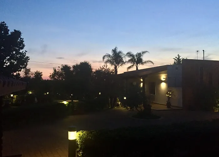 Alojamento de Acomodação e Pequeno-almoço Del Salento Exclusive 4*